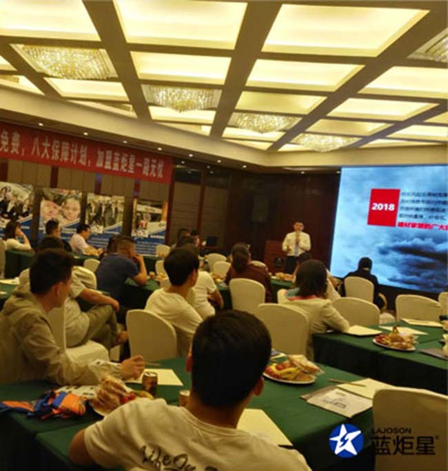 集成灶10大品牌,集成灶加盟聯(lián)系方式,選擇好的品牌很重要 集成灶加盟圖