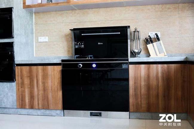 藍(lán)炬星集成灶官網(wǎng),集成灶加盟到哪里 集成灶加盟圖