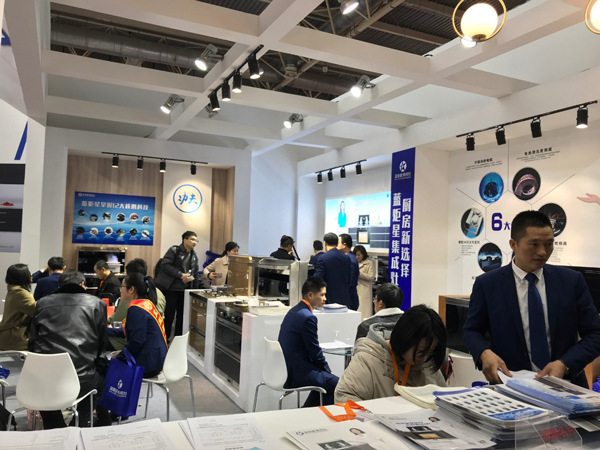 (藍(lán)炬星北京建博會(huì)展館) (藍(lán)炬星北京建博會(huì)展館)