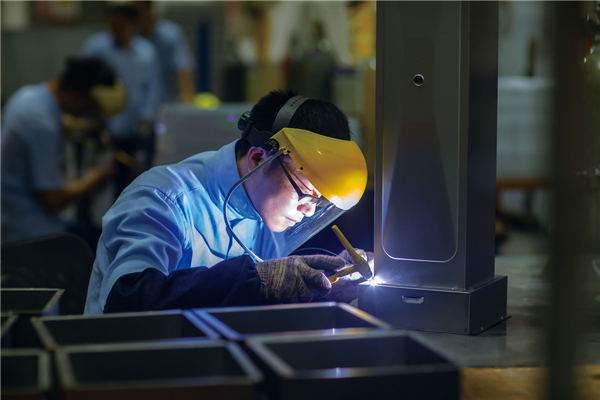 藍(lán)炬星集成灶每一個(gè)細(xì)節(jié)精工細(xì)造