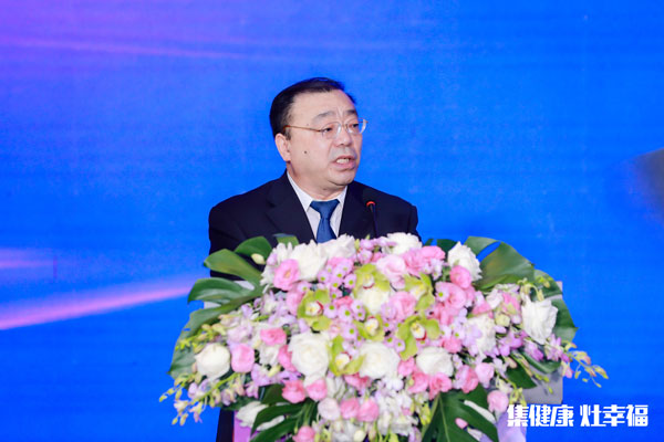 中國五金制品協(xié)會理事長 張東立